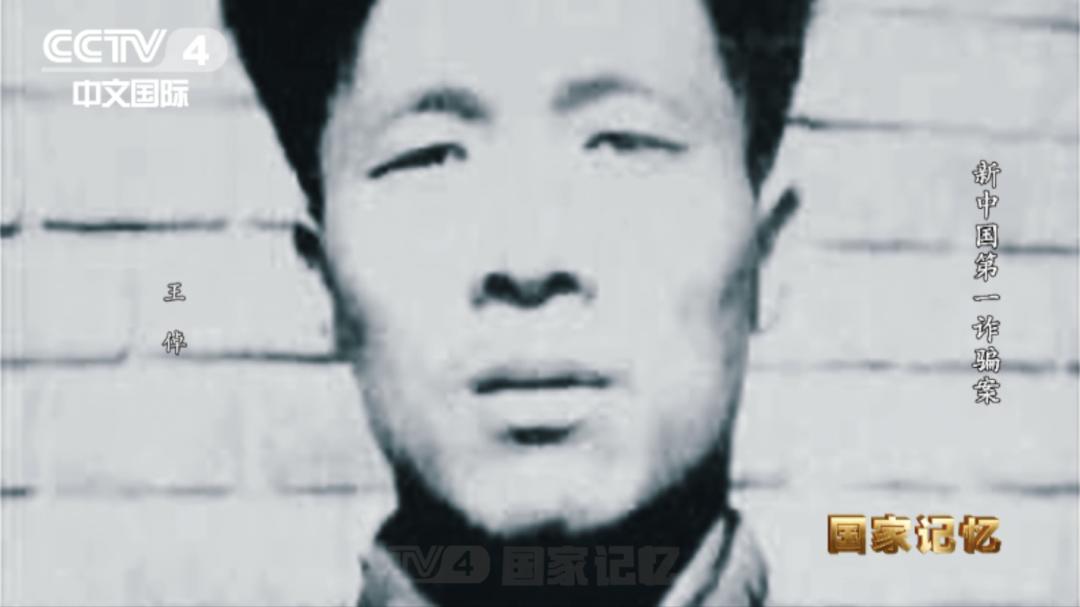 DƬ